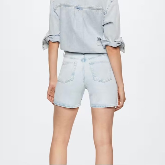 NWT. Straight denim shorts. Size 12. - Picture 3 of 6